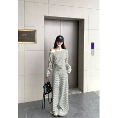 批发实拍～早秋 斜肩长袖收腰黑白条纹上衣精梳棉<b class='q'>长裤</b>慵懒<b class='q'>套装</b>