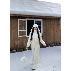 批发实拍～秋冬连帽毛领羽绒服马甲外套+自留弹力打底+<b class='q'>加厚</b>显瘦阔腿裤