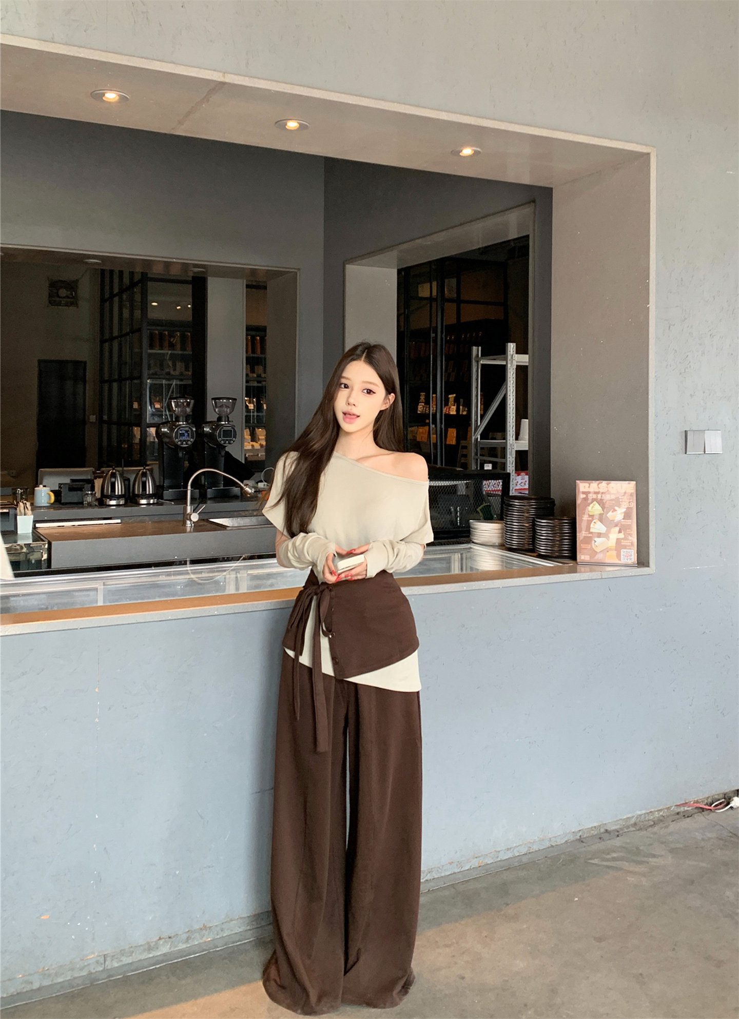 실사 봄 여름 느긋한 고급 센스 비스듬한 어깨 chic Chic 패션 착용 가져 가라. 세 조각 세트 보내기 같은 단락 소매 커버