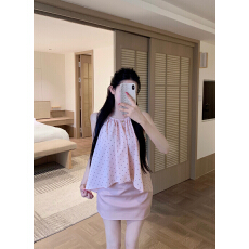 批发实拍～新款 韩版时髦波点挂脖上衣女+修身显瘦纯色包臀半身裙套装