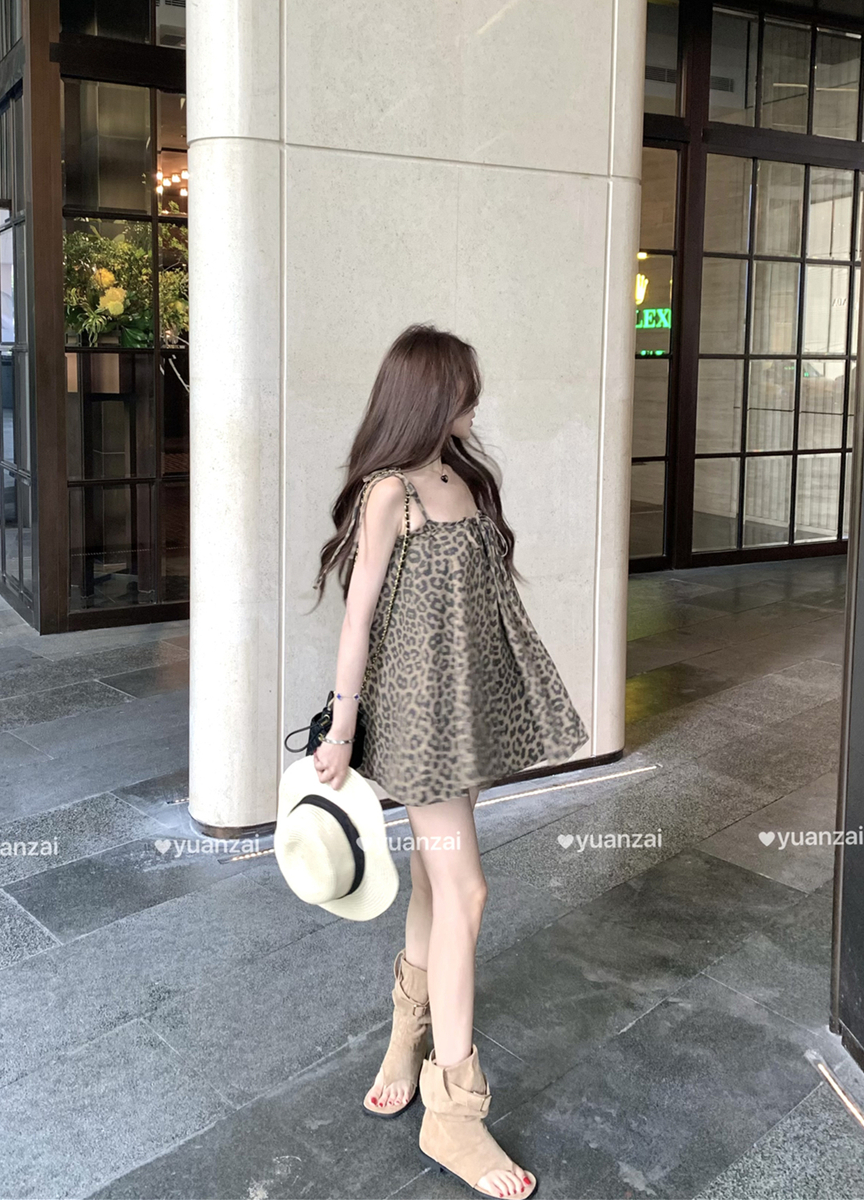 실사 여름 새로운 디자인 센스 차가운 바람의 소리 던져 자매 튀김 거리 고유 한 아름다운 레오파드 무늬 슬립 작은 셔츠 맨위 여성