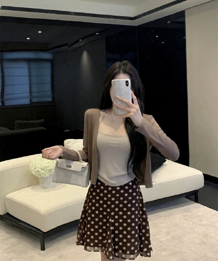 실사 이른 가을 새로운 행침 목 아름다움 뒤로 자외선 차단 오픈 가디건 브라운 도트 무늬 타이트 스커트 인어 꼬리 스커트 세 조각 여성 세트