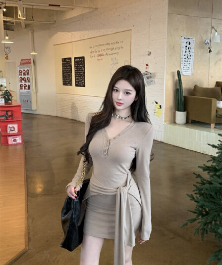 실사 이른 가을 새로운 고독한 허리 엉덩이 ~보다 벨트 가슴 패드 순수한 욕망 바람 페이크 레이어드 스트랩 여성 드레스