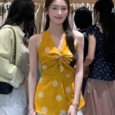 批发法式黄色V领无袖吊带背心女2025夏季新款收腰显瘦上衣潮