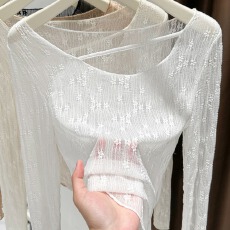 批发辣妹蕾丝白色打底衫女薄款个性<b class='q'>不规则</b>提花超低领修身防晒罩衫海边