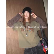 批发拼接假两件<b class='q'>T</b><b class='q'>恤</b>设计感撞色<b class='q'>条纹</b>拼接磨毛假两件长袖<b class='q'>T</b><b class='q'>恤</b>