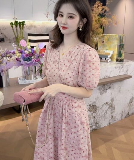 분말 안개 도트 무늬 여름 새로운 품격 분위기 센스 도트 무늬 장난기 넘치는 연령 감소 반팔 드레스