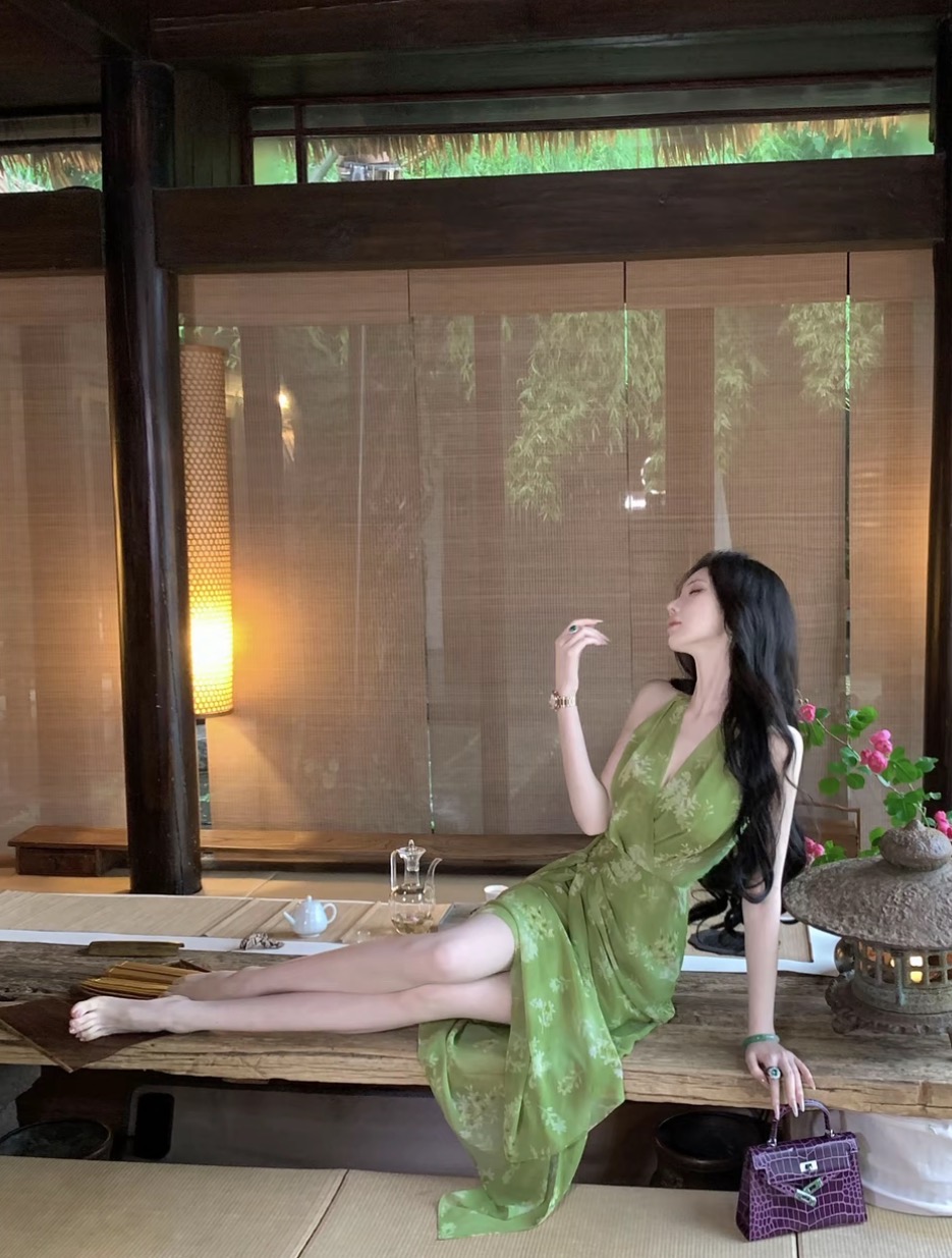 우아한 조 맞춤 녹색 岚 머리말 녹색 행침 목 꽃무늬 포장 스타일 비스듬한 자르다 드레스