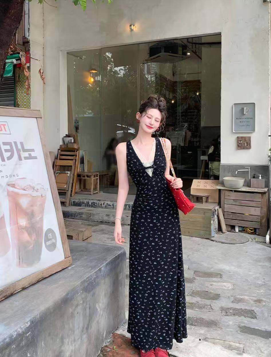 평생 로마의 지저우 한여름 프랑스식 디자인 레이스 조각 V넥 비틀림 몸매 가꾸기 꽃무늬 드레스
