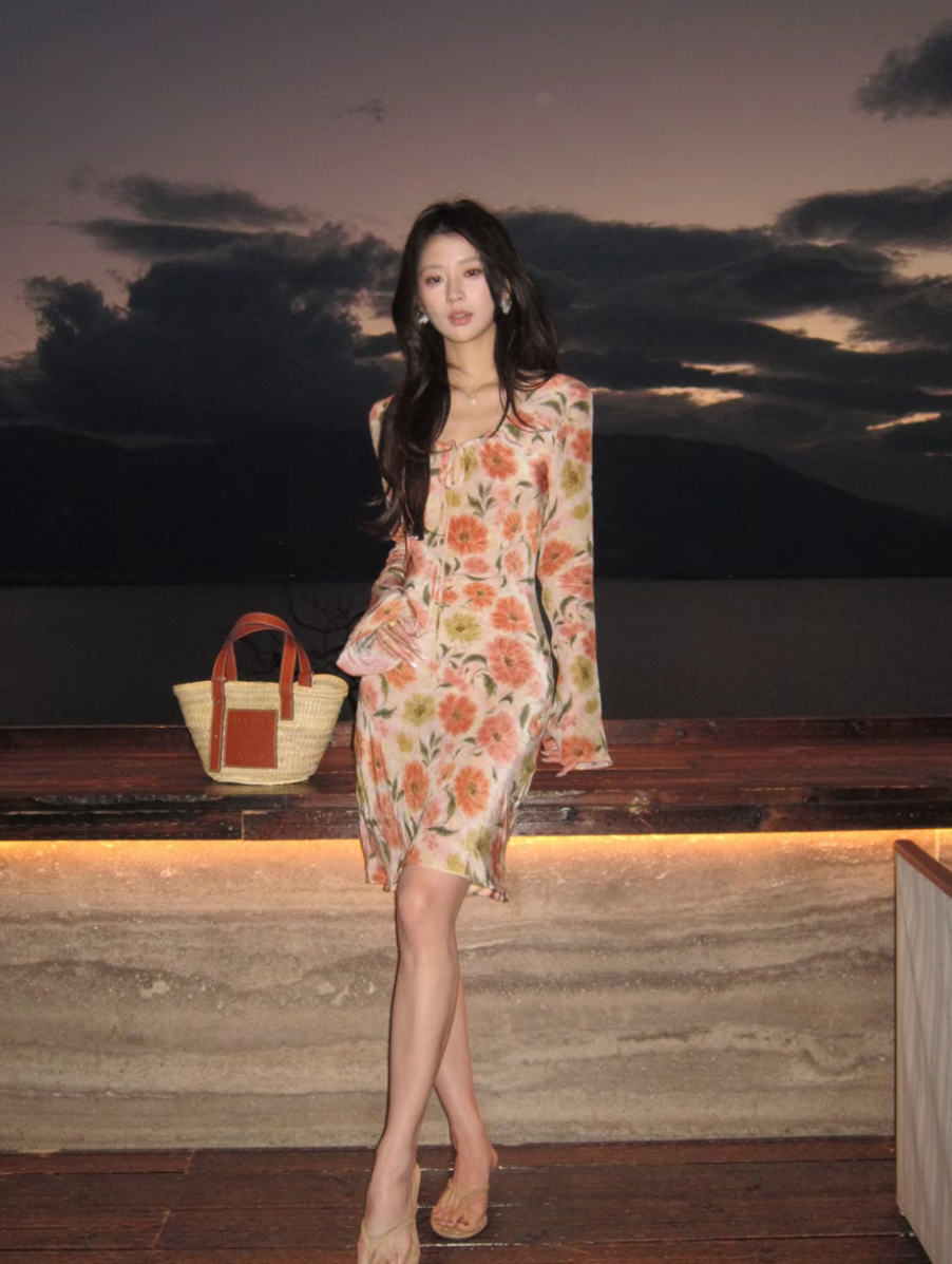 얼음 모래 여름 프랑스식 빛 럭셔리 주황색 작은 꽃 나팔 소매 레이스업 v 칼라 도루 센스 롱 스커트
