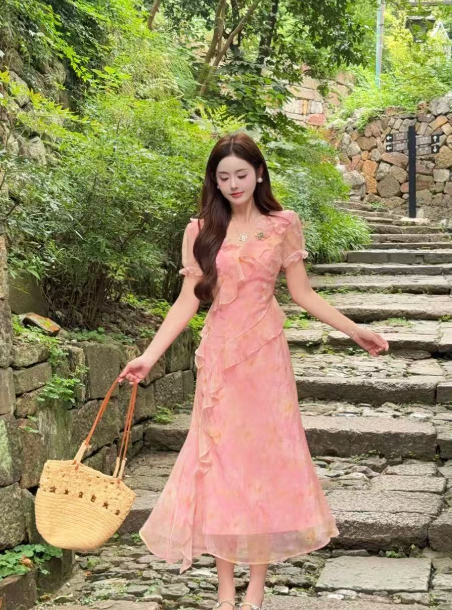 장미 속삭임 77 프랑스식 낭만주의 꽃무늬 허리 수축 슬림해 보이는 프릴 드레스