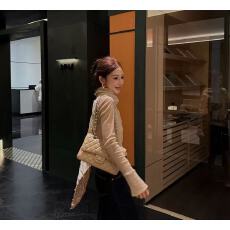 ZHENZHEN温柔浅杏通勤日常喇叭袖设计感植绒打底