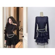 批发一字肩镶钻v领长袖黑色<b class='q'>T</b><b class='q'>恤</b>女冬季纯欲风套装毛绒拼接半身裙两件套