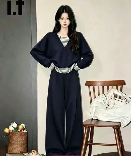 느긋한 바람 한 부서 스트라이프 패치워크 페이크 레이어드 니트 스웨터 스웨터 여자 가을 겨울 패션 루즈핏 캐주얼 세트