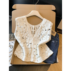 批发实拍洋气减龄镂空针织马甲外套女2026夏季新款叠穿外搭上衣