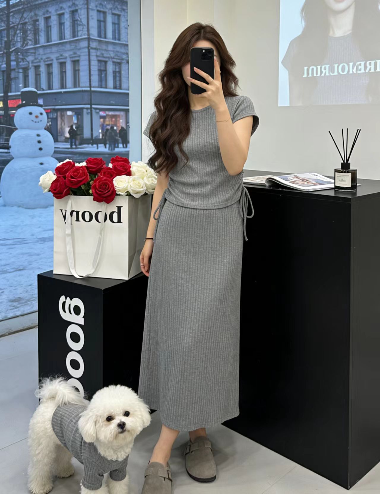 2026 새로운 라운드 넥 단색 더블 측면 펌프 로프 허리 수축 디자인 센스 Feifei 소매 짠 셔츠