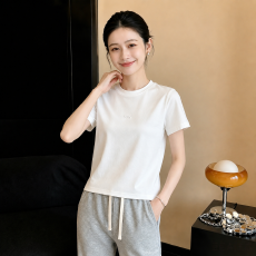 批发高端天丝短袖t恤女新款2026白色正肩体恤字母显瘦小衫夏天