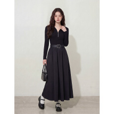 批发实拍~<b class='q'>大码</b><b class='q'>女装</b>秋季赫本风黑色气质设计感时尚拉链收腰显瘦连衣裙