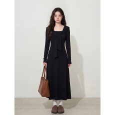 批发实拍~L-4XL<b class='q'>大码</b><b class='q'>女装</b>显瘦高腰收腰V领针织秋季设计感法式气质长裙