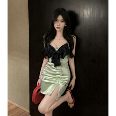 批发实拍性感低胸撞色弹力<b class='q'>缎面</b>打底短款连衣裙