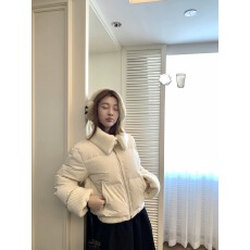 批发周壹 EEONE10.31/10:00am初雪巴黎 定制针织拼接翻立领短款羽绒服