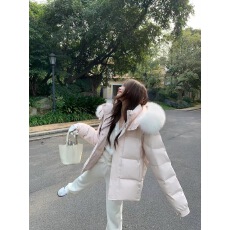 批发加厚粉色新年羽绒服女冬小个子连帽狐狸毛大毛领中长款面包服<b class='q'>外套</b>