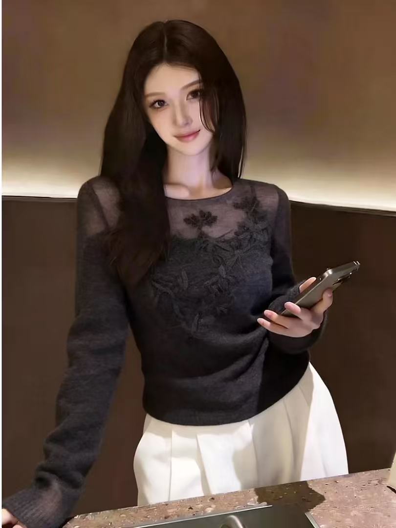 프랑스식 캐주얼 섹시함 바람 회색 맨위 여성 밝은 눈 착용 가져 가라. 루즈핏 슬림해 보이는 시스루 맨위 다용도 2026 봄