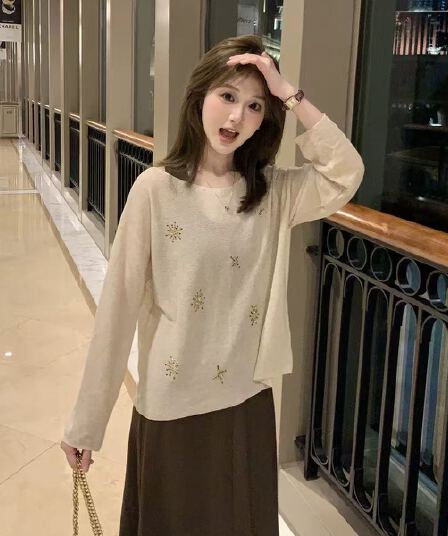 작은 키 2026 이른 봄 새로운 얇은 스타일 디자인 센스 다이아몬드 세팅 다용도 프랑스식 홀로우 아웃 니트 스웨터 자외선 차단 블라우스 여성