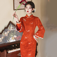 批发香榭画廊年轻绝美麂皮绒旗袍2026秋季日常倒大袖新中式连衣裙
