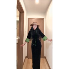 批发秋<b class='q'>冬</b>中式贵气丝绒旗袍连衣裙长裙国风改良旗袍高级感蓬莱绿连衣裙