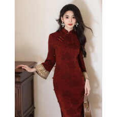 批发绝美红色长袖旗袍2025新款女新中式改良年轻款复古高端连衣裙<b class='q'>秋</b>冬