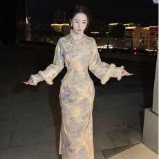 批发加绒加厚画报夫人厚款针织水貂<b class='q'>秋</b>冬旗袍清宫白羽紫花旗袍连衣裙