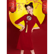 批发酒<b class='q'>红色</b>旗袍敬酒服新娘2026年新款拜年服长袖年轻款礼仪喜庆小个子