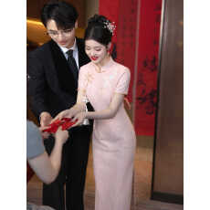 批发粉色旗袍敬酒服2026新款新娘中式<b class='q'>秋</b>季日常女订婚回门出阁宴礼服裙