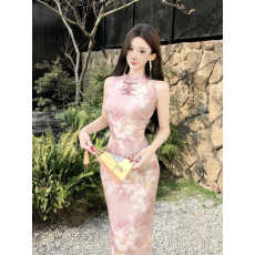 批发新中式温柔粉色旗袍2026新款夏少女挂脖无袖掐腰显瘦年轻款连衣裙