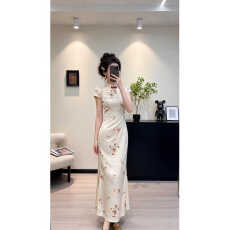 批发【桃梦】新中式碎花改良旗袍2026新款早春提花短袖复古收腰连衣裙