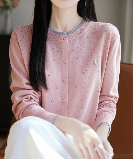 빛 럭셔리 다이아몬드 세팅 약화 된 양모 오픈 가디건 여성 라운드 넥 패치워크 색상 페이크 레이어드 니트 재킷 루즈핏 작은 곰 스웨터 외부 가져 가라.