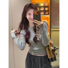 批发韩系早秋穿搭灰色长袖针织打底衫内搭小个子独特漂亮修身短款上衣