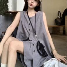 批发休闲慵懒风无袖马甲<b class='q'>套装</b>女夏季新款极简纽扣背心<b class='q'>短裤</b>两件套松弛感