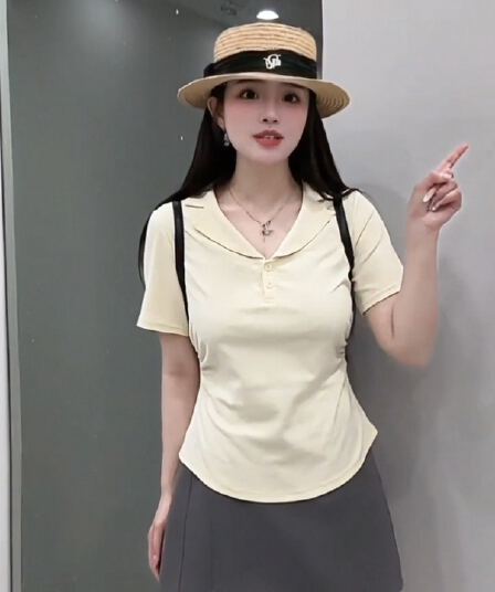 경관 그림 정가 슈퍼 화재 연령 감소 반팔 티셔츠 여성 2026 새로운 디자인 센스 작은 대중 허리 수축 슬림해 보이는 맨위