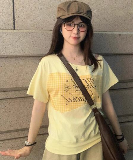 26 지점 순면 비스듬한 어깨 체크무늬 패치워크 반팔 티셔츠 여름 아름다운 디자인 센스 작은 대중 도파민 맨위