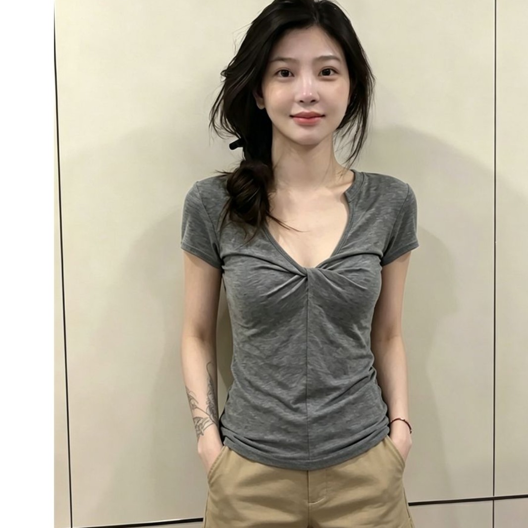 아메리칸 V넥 비틀림 반팔 티셔츠 여성 여름 디자인 센스 긍정적 인 어깨 의류