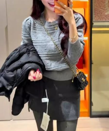 신년 빨간색 자카드 라운드 넥 거품 소매 두꺼운 스웨터 여자 가을 겨울 새로운 몸매 가꾸기 슬림해 보이는 보온 외국 가스 맨위