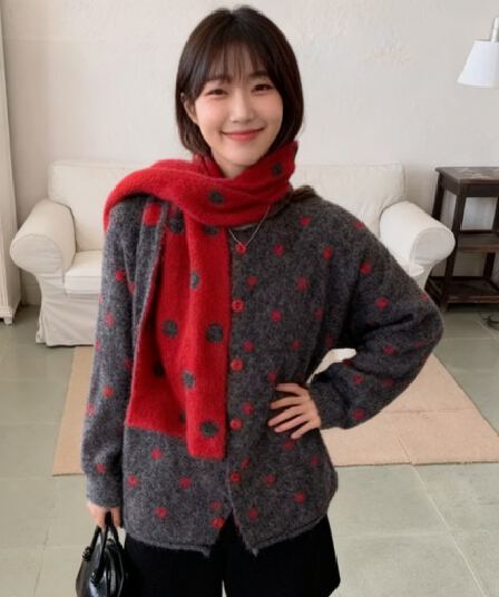 경기 스카프 한 부서 다용도 와이드 부드러운 찹쌀 느긋한 보온 라운드 넥 도트 무늬 스웨터 여자 겨울 루즈핏 트렌디 맨위