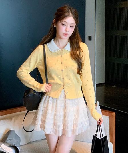miu 부서 천 골드 착용 가져 가라. 2026 가을 겨울 새로운 배색 연령 감소 베이비 칼라 니트 오픈 가디건 여성 짧은 맨위