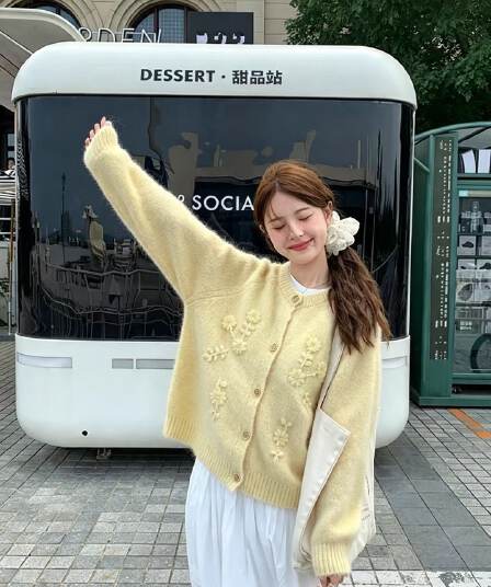 토지 작은 그룹 레트로 꽃 자수 스웨터 오픈 가디건 2026 새로운 한 부서 부드러운 느긋한 부드러운 니트 맨위