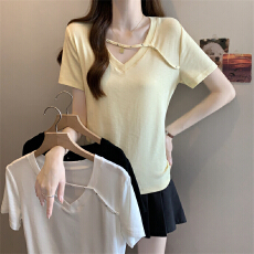 批发实拍<b class='q'>春</b>夏胖MM新款韩系纯色正肩V领铆钉设计宽松显瘦休闲百搭上衣