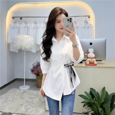 批发米白色防晒翻领收腰衬衫上衣2026春季新款巨好看小衫法式衬衣女装