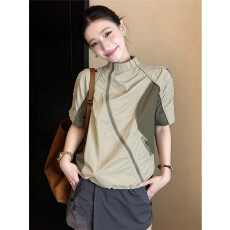 批发2026夏今年流行爆款独特高级感超好看户外运动休闲绿色短袖<b class='q'>外套</b>女