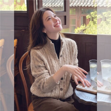 批发2026秋季新款大码<b class='q'>女装</b>通勤显瘦遮肉气质<b class='q'>女装</b>百搭麻花<b class='q'>开衫</b>拉链外套
